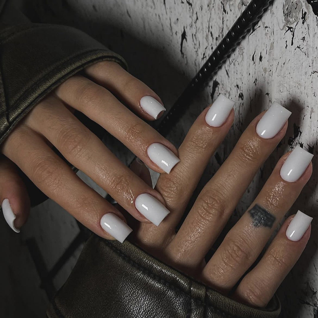 Artificial nail set with brand new design and perfect fit Stornfield