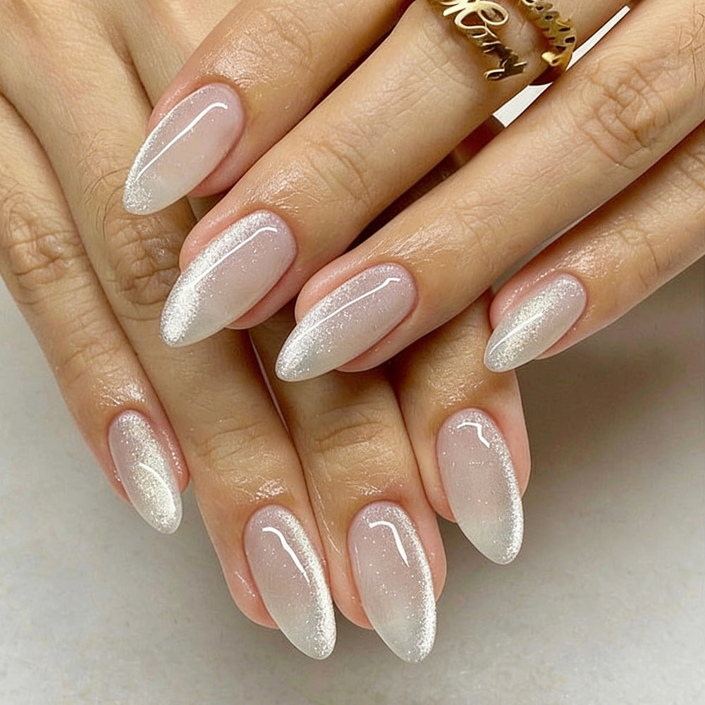 Artificial nails with polka dots Stornfield