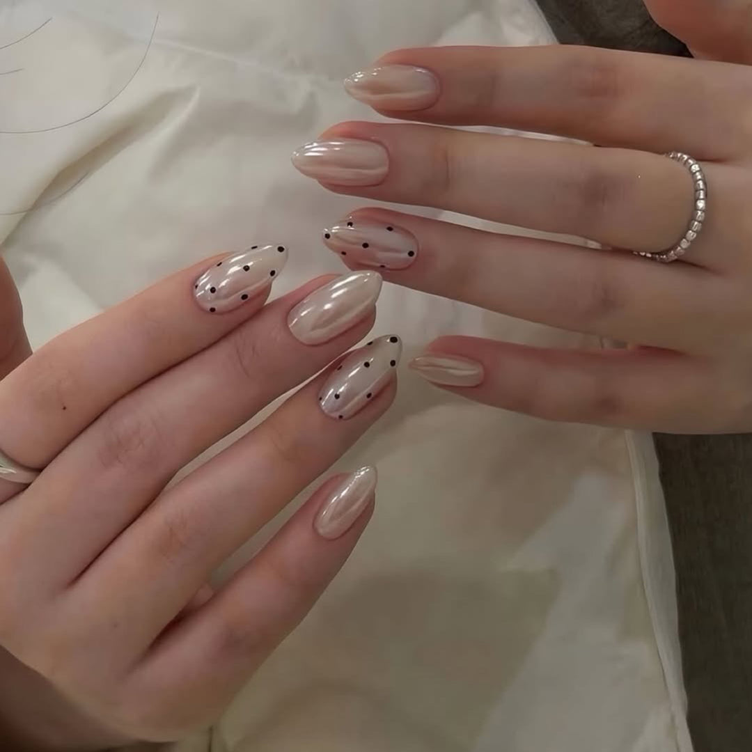 High-Quality Artificial Nails Stornfield