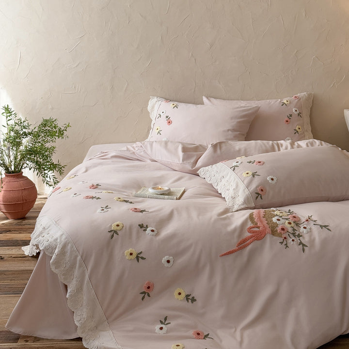 Cotton-Sateen Embroidered Scalloped Lace-Trim Duvet Cover Set with Garden Motif & Pillow Shams