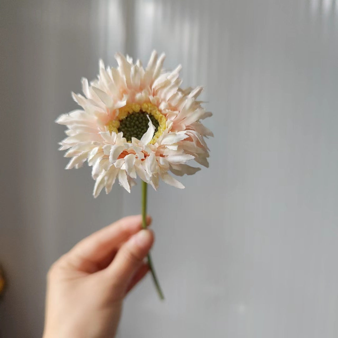 Realistic Artificial Floral Stem