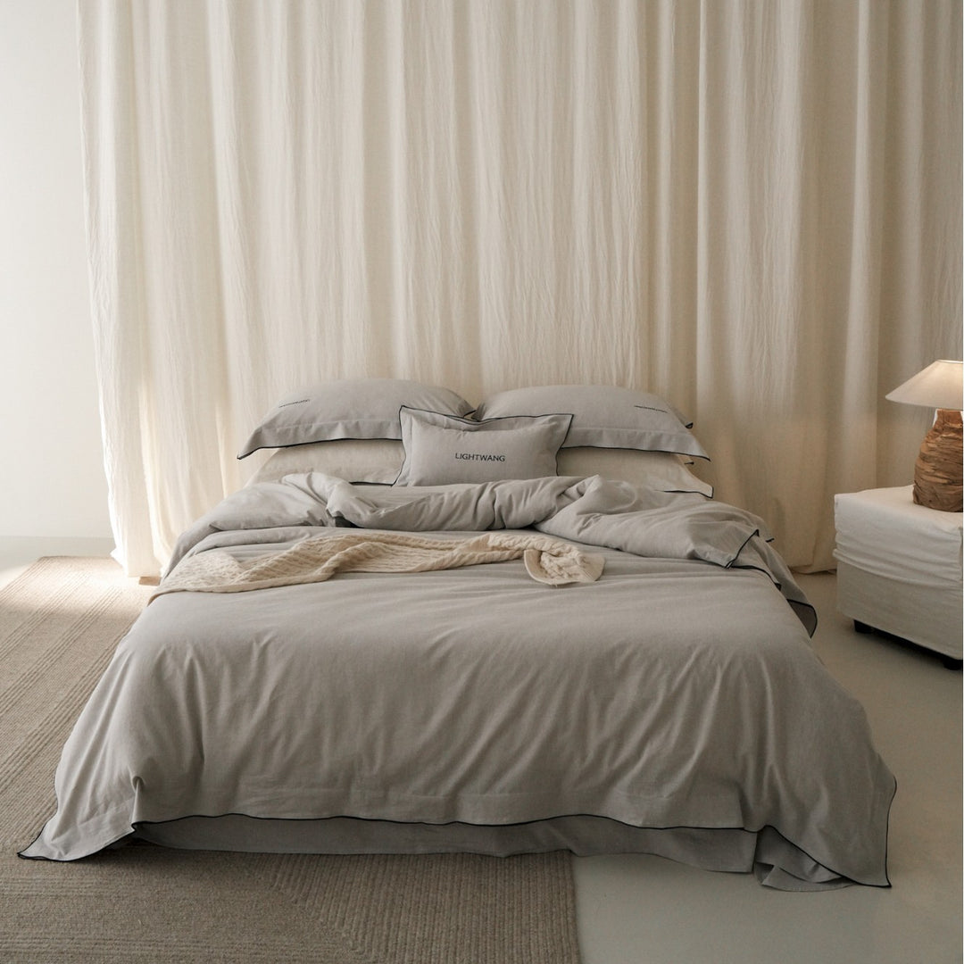 Reversible Linen-Blend Duvet Cover Set with Contrasting Piped Edge and Pillow Shams