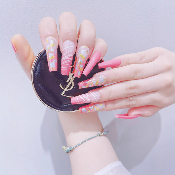 Nail art set with glittering accents and trendy design Stornfield