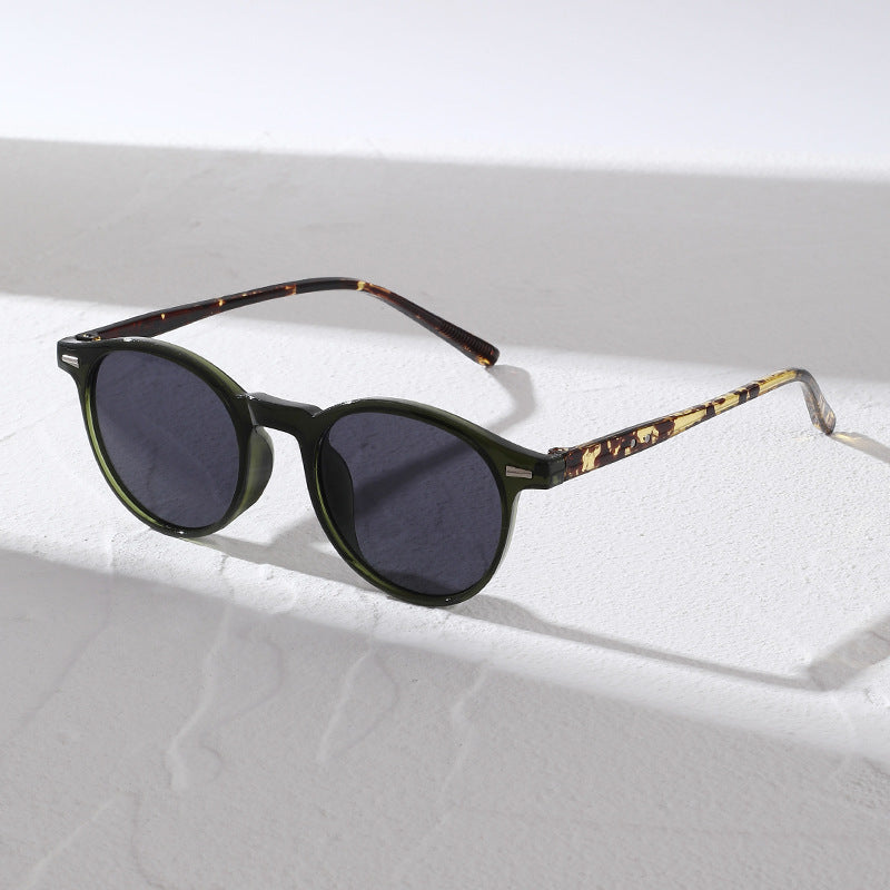 Stylish Round Frame Sunglasses Stornfield
