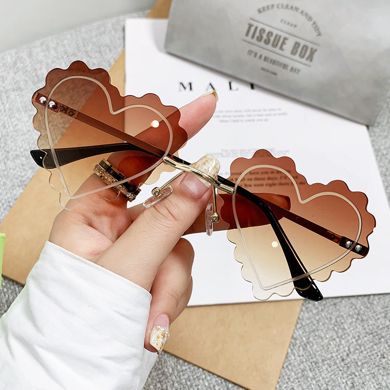 Ladies Cat-Eye Sunglasses in unique Heart Design Stornfield