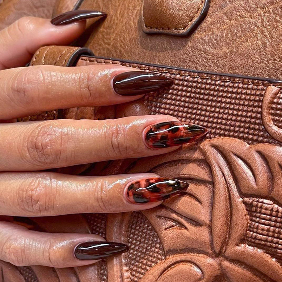 Elegant Stiletto Nails with Animal Design Stornfield