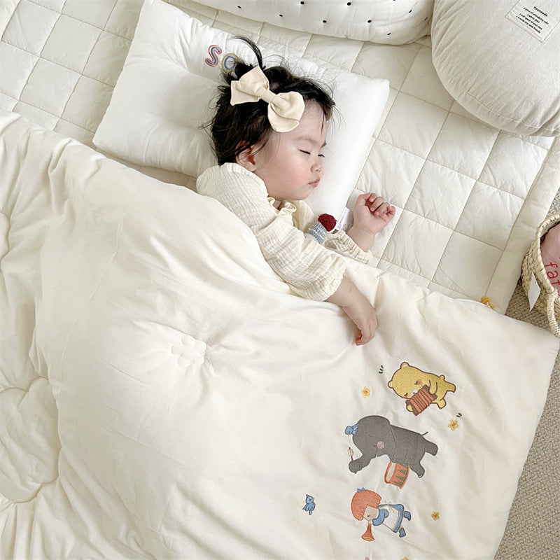 Unisex cuddly blanket with a cheerful animal motif Stornfield