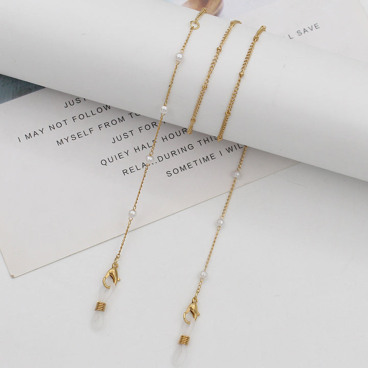 Elegant Pearl Chain Eyewear Holder Stornfield