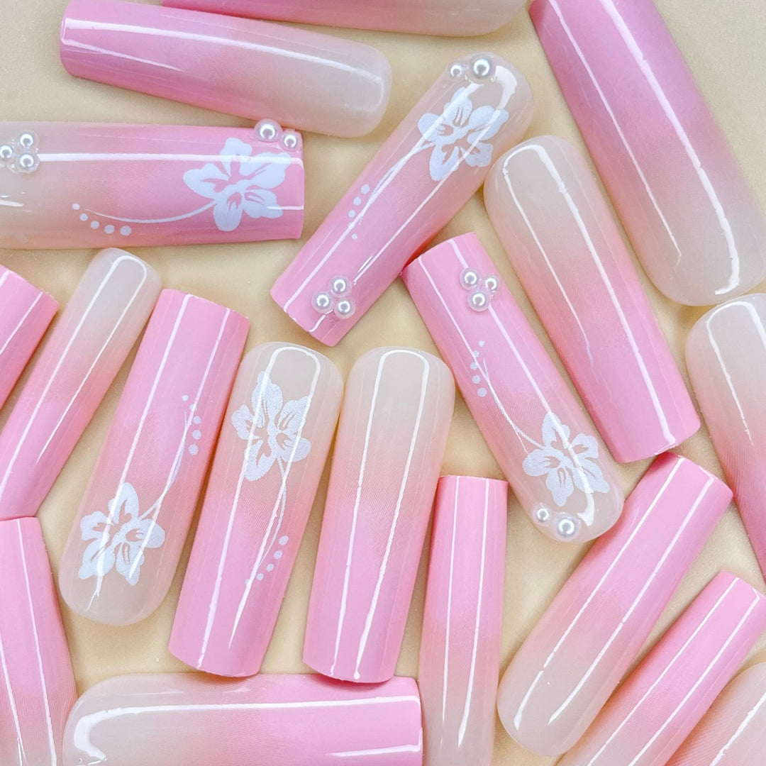 Elegant Floral Nail Extensions Stornfield