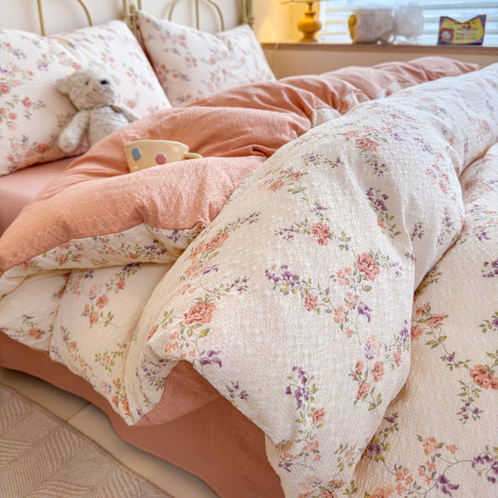 Children's Playful Cartoon Animal Print Bedding Set
