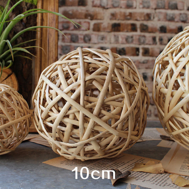 Decorative natural material decor ball Stornfield