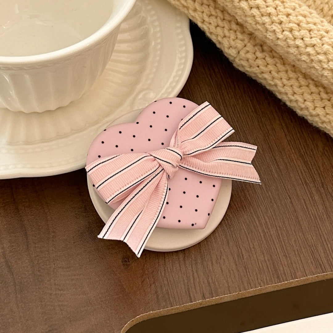 Heart-shaped cosmetic box with bow motif Stornfield
