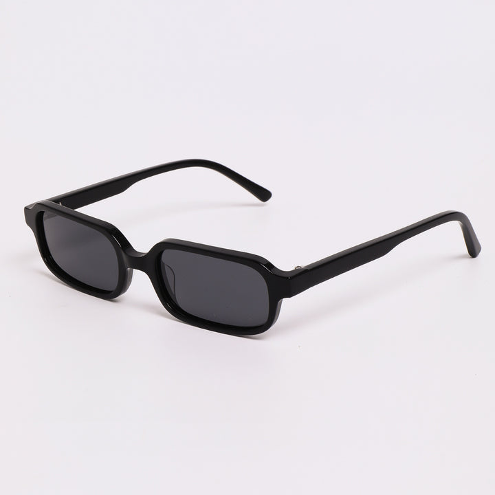 Women's sunglasses in a modern, angular design with advanced UV protection lenses Stornfield