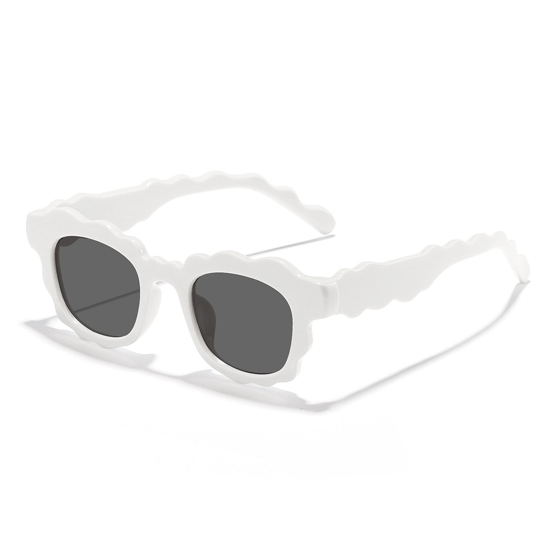 Women's eye-catching sunglasses in creatively designed cloud frame Stornfield