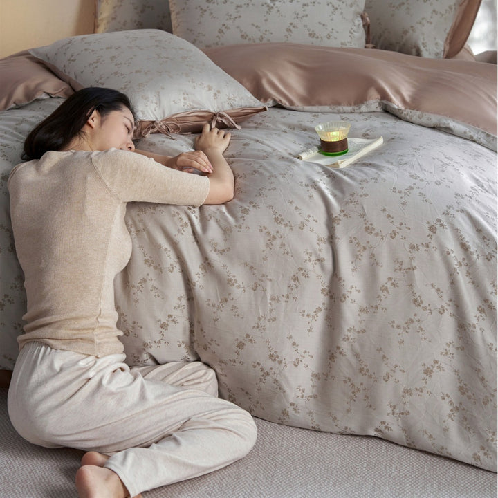 Reversible Satin-Back Jacquard Duvet Cover Set