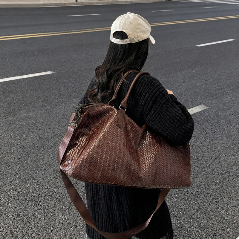 Noble and Durable Travel Bag in Modern Wave Pattern Stornfield