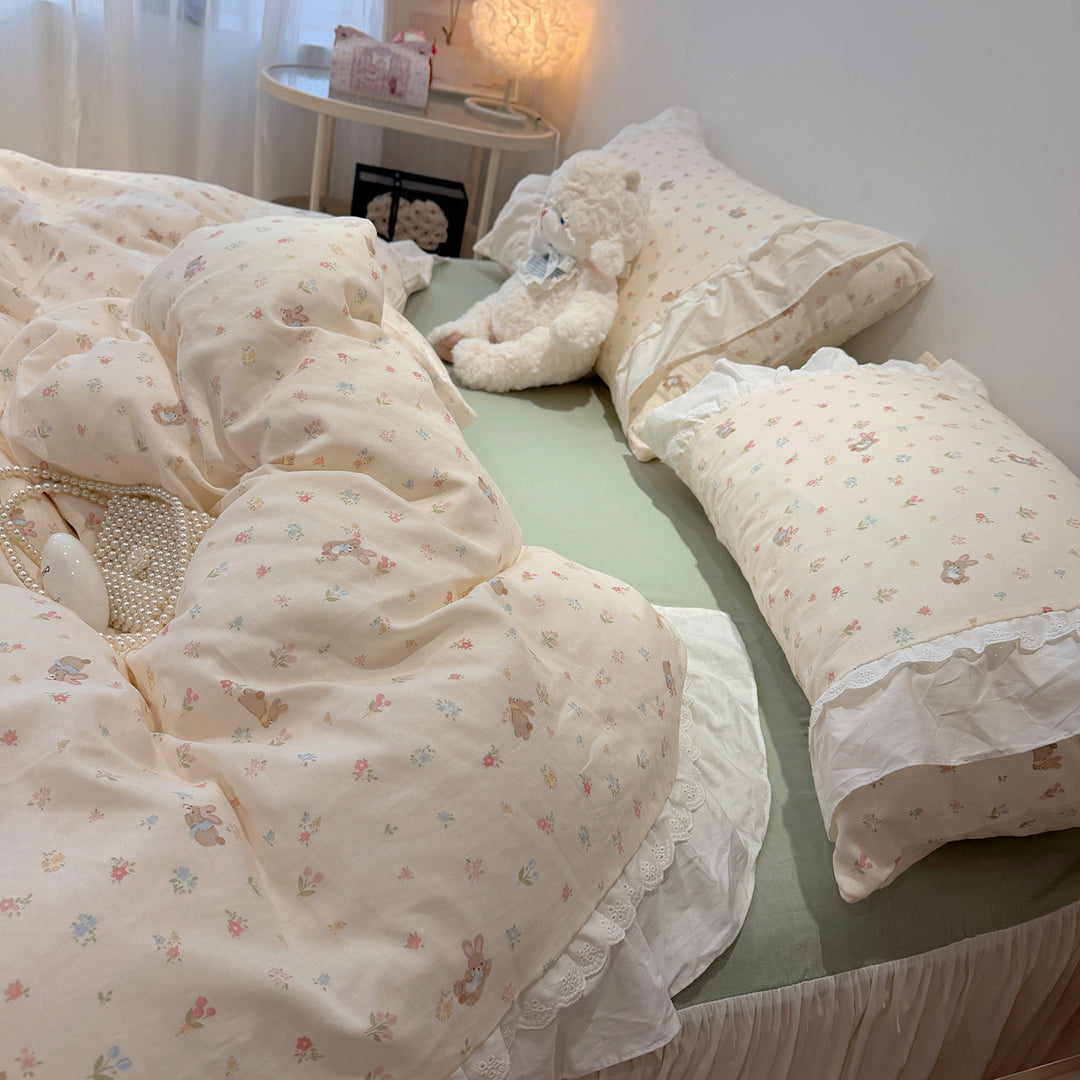Luxurious cotton bedding set with ruffle and delicate floral print