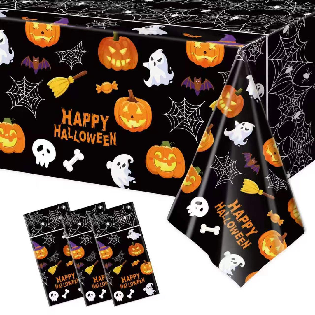 Disposable party tablecloth with Halloween design and napkin set