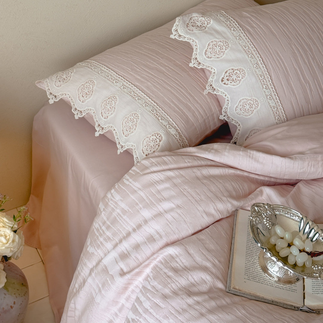 Soft-Washed Crinkle Cotton Duvet Cover Set with Lace-Trim Pillow Shams