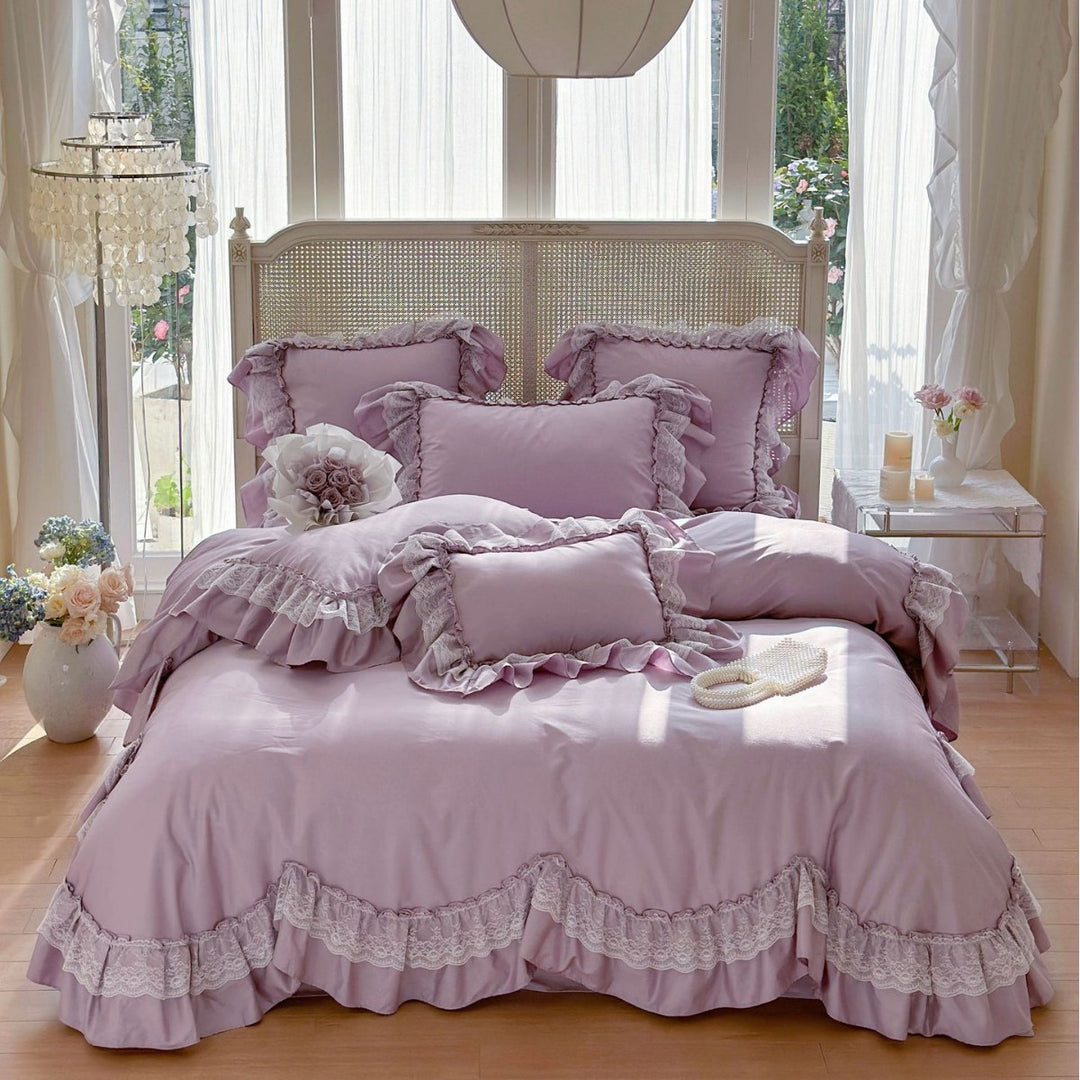 Ruffled Satin Duvet Cover and Pillowcase Set with Lace Trim