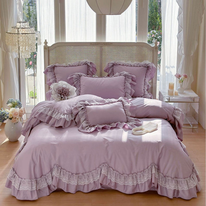 Ruffled Satin Duvet Cover and Pillowcase Set with Lace Trim