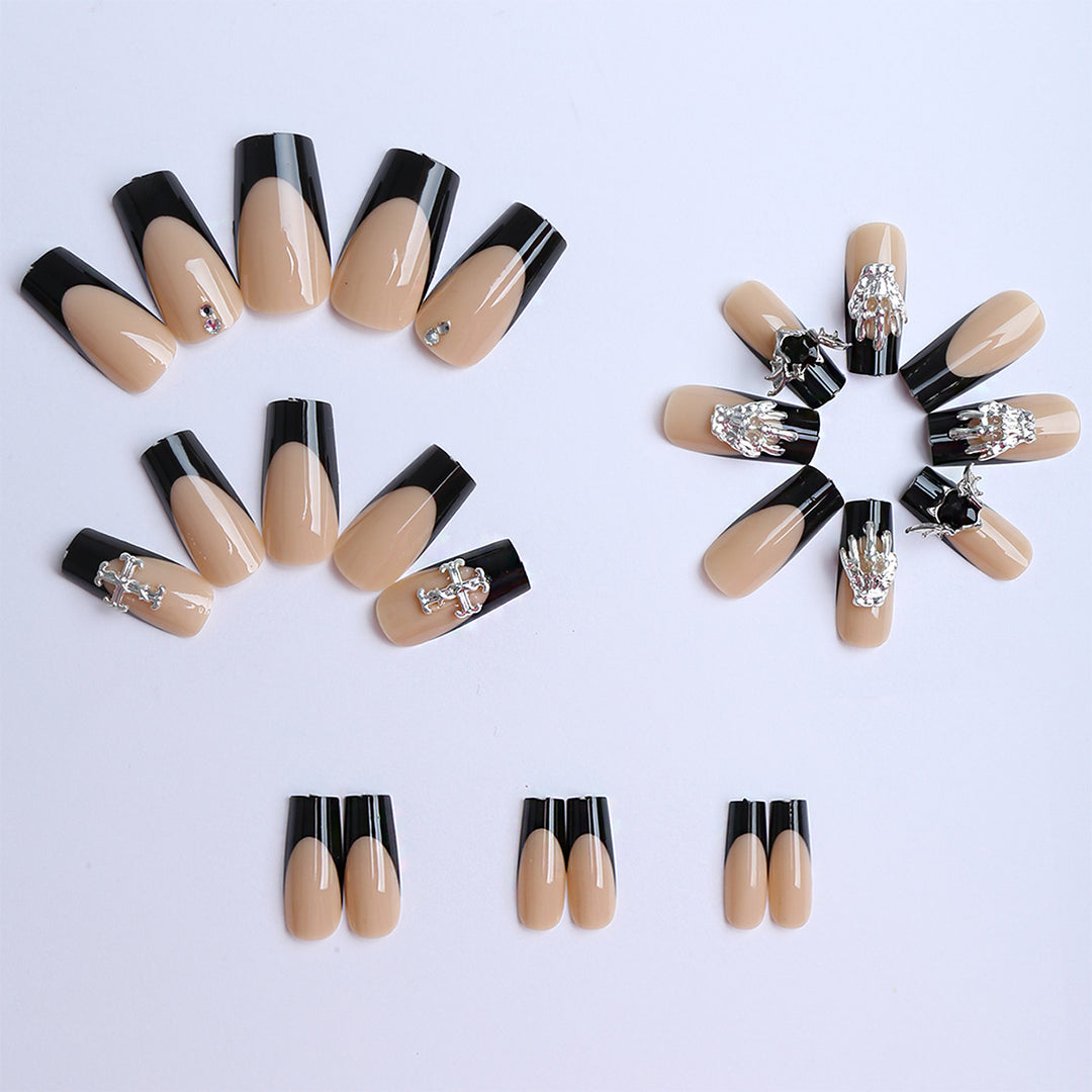 Artificial nails with glamorous sparkling embellishments Stornfield