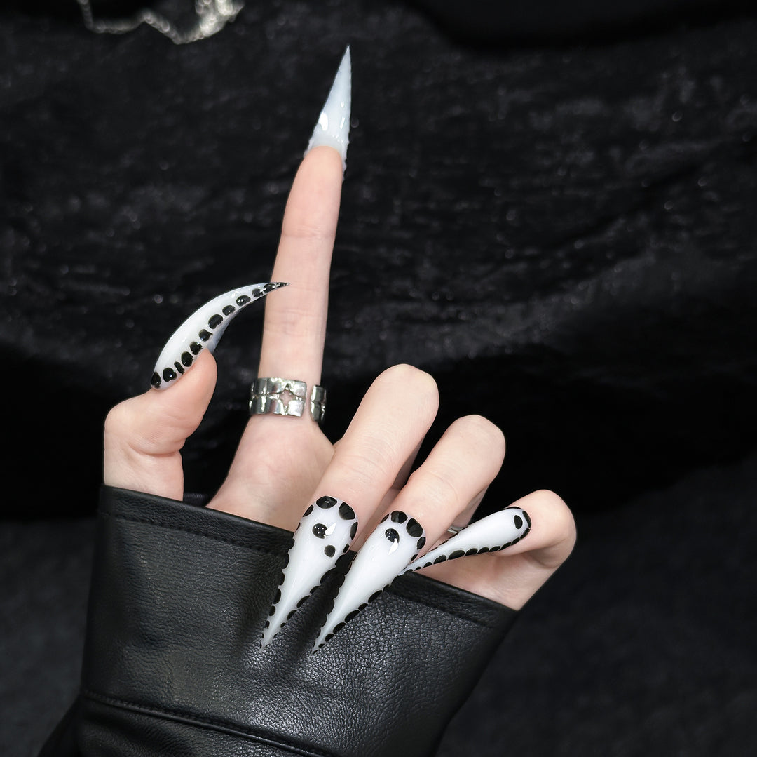 Elegant Stiletto Press-On Nails with Spotty Design