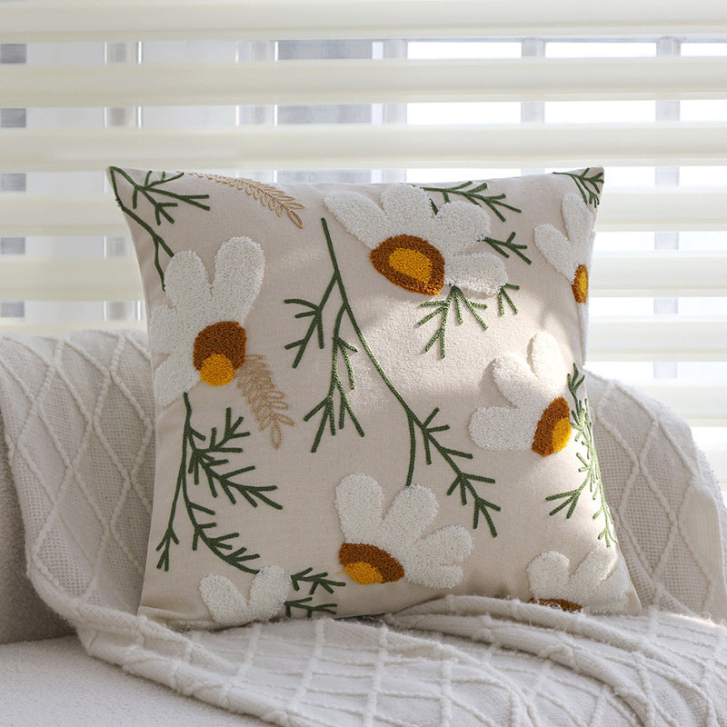 Decorative pillow with zigzag pattern