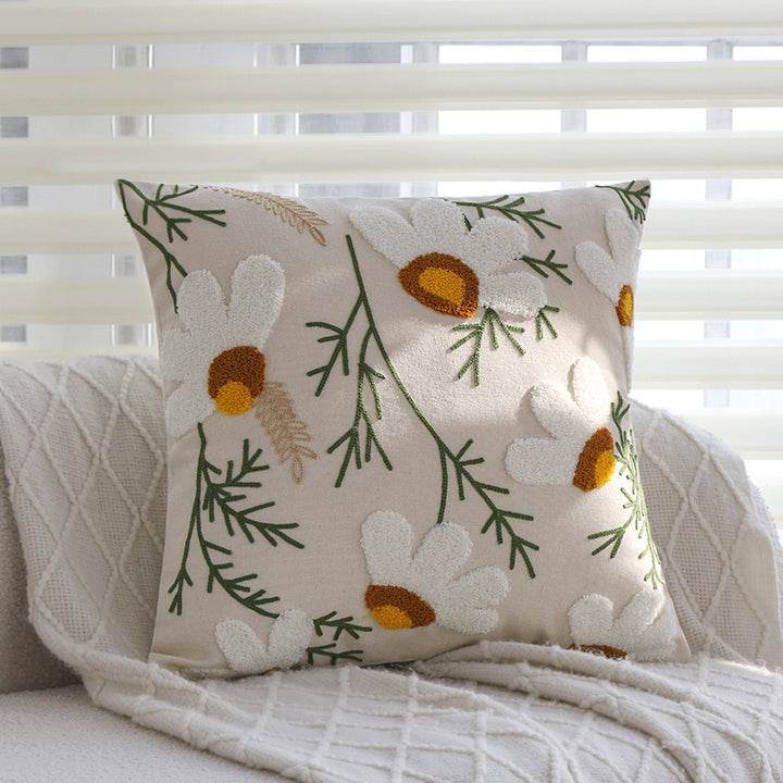 Decorative pillow with zigzag pattern