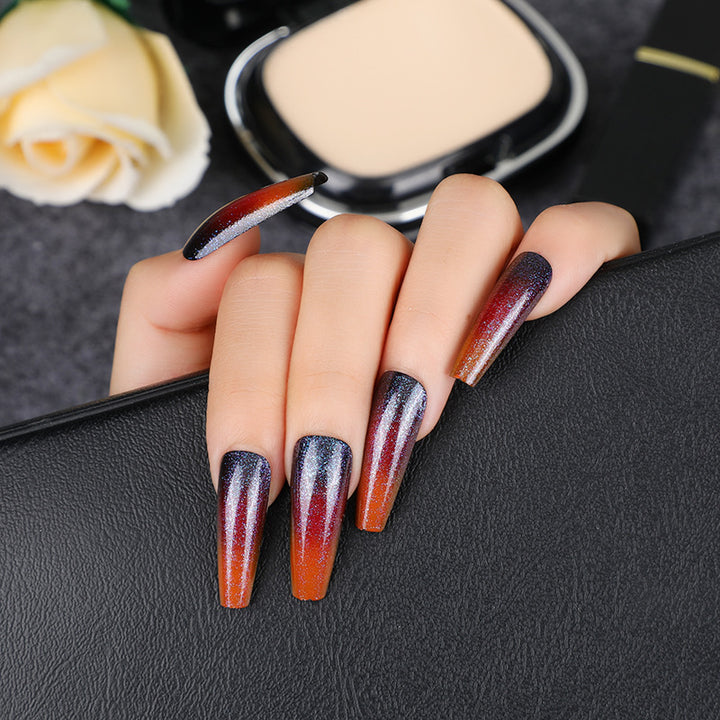 Glamorous artificial nails with gradient Stornfield