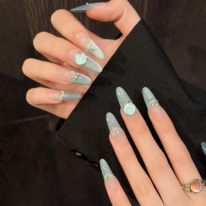 Glamorous Rhinestone-Embellished Press-On Nail Set  1791773519