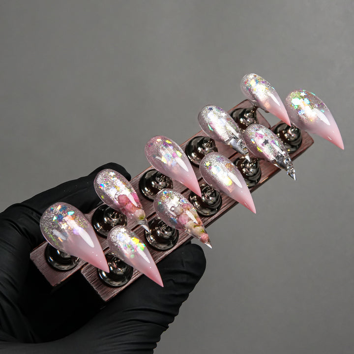 Stiletto Press-On Nail Art Set