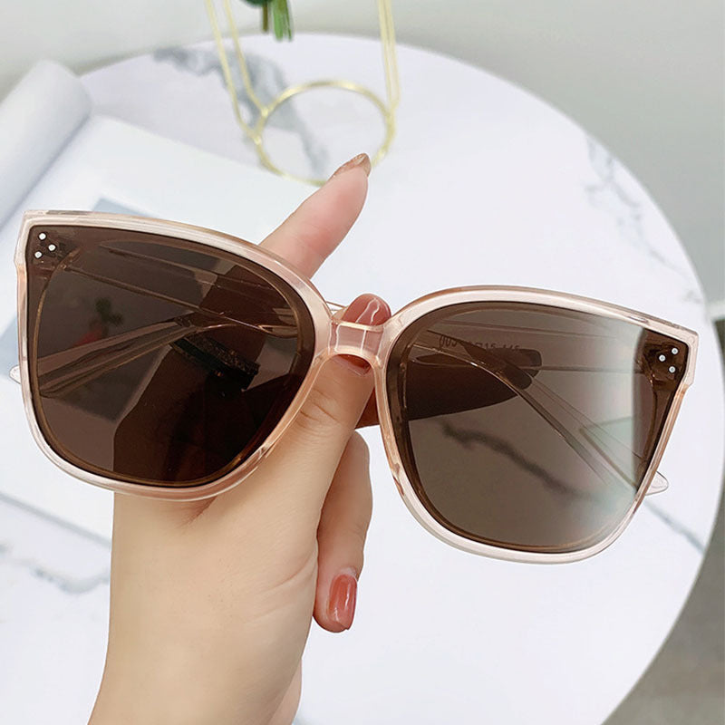 Women's Cat-Eye Sunglasses in Elegant and Modern Design Stornfield