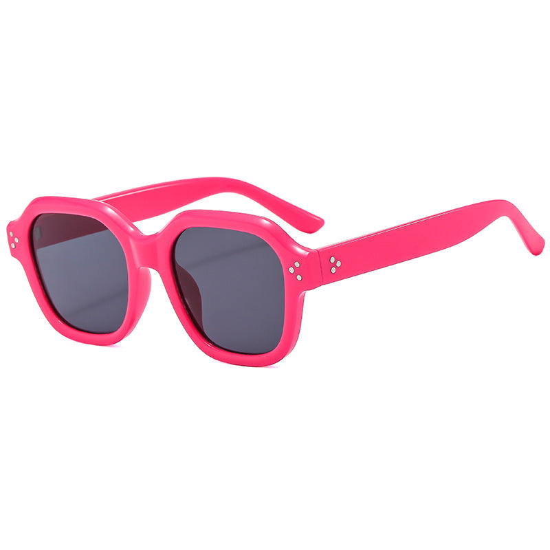 Women’s Fashion Retro Sunglasses with Wide Frame and UV Protection Stornfield