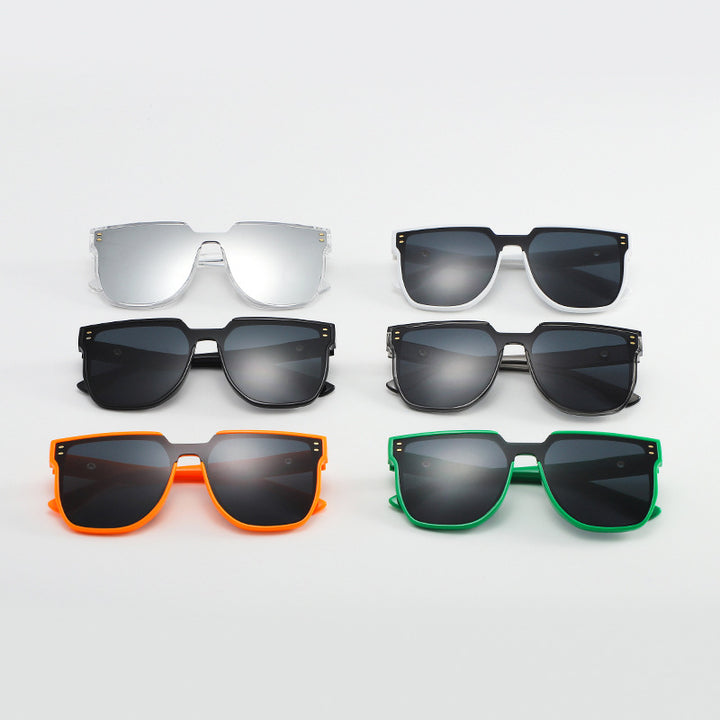 Women Fashionable Oversized Sunglasses with Distinctive Design Stornfield