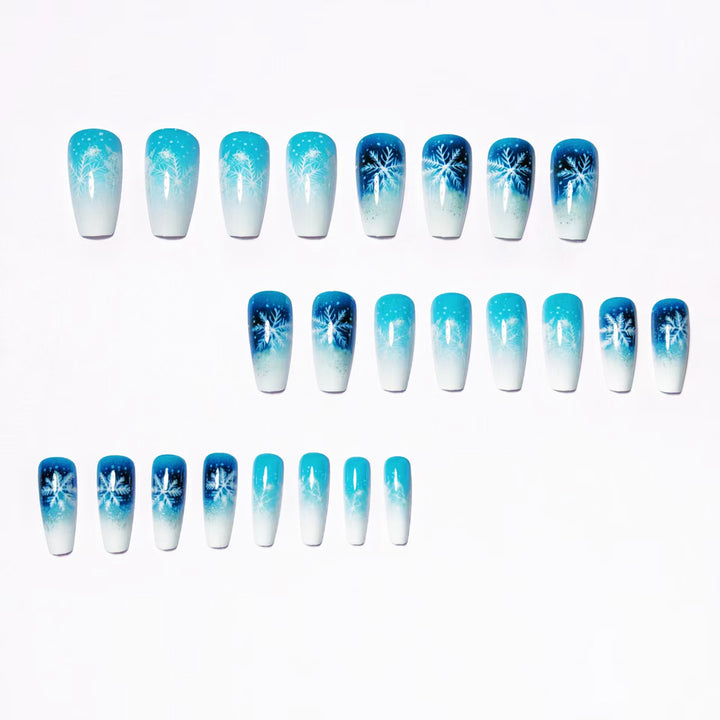 Creative artificial nails with winter snow motif Stornfield