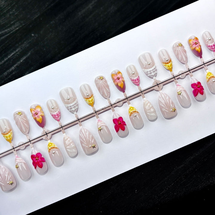 Elegant Polka Dot and Lace Press-On Nail Set