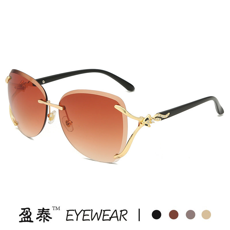 Women's elegant sunglasses with extravagant metal frame and mirrored lenses Stornfield
