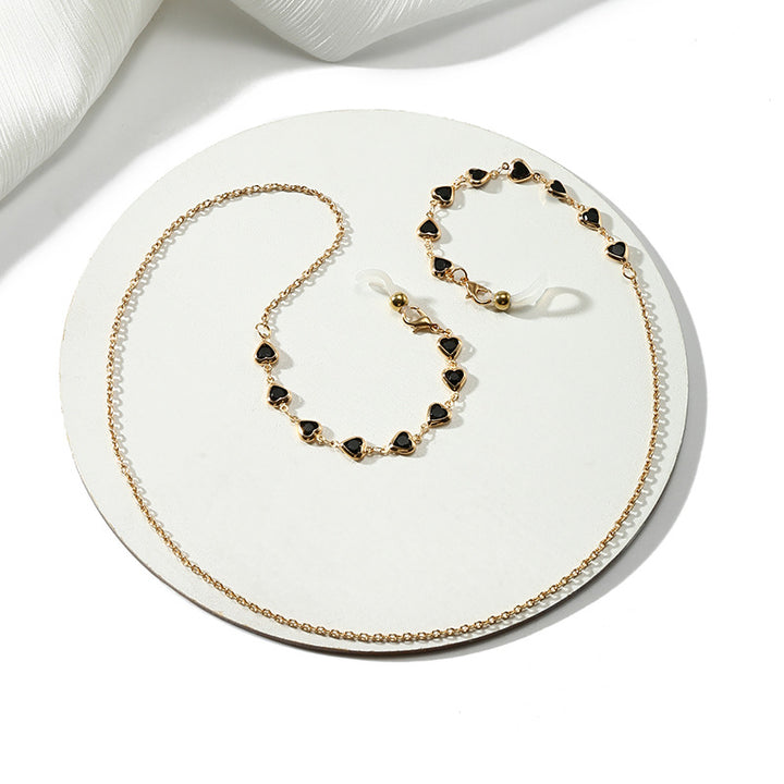 Heart-Shaped Pendant Necklace Stornfield