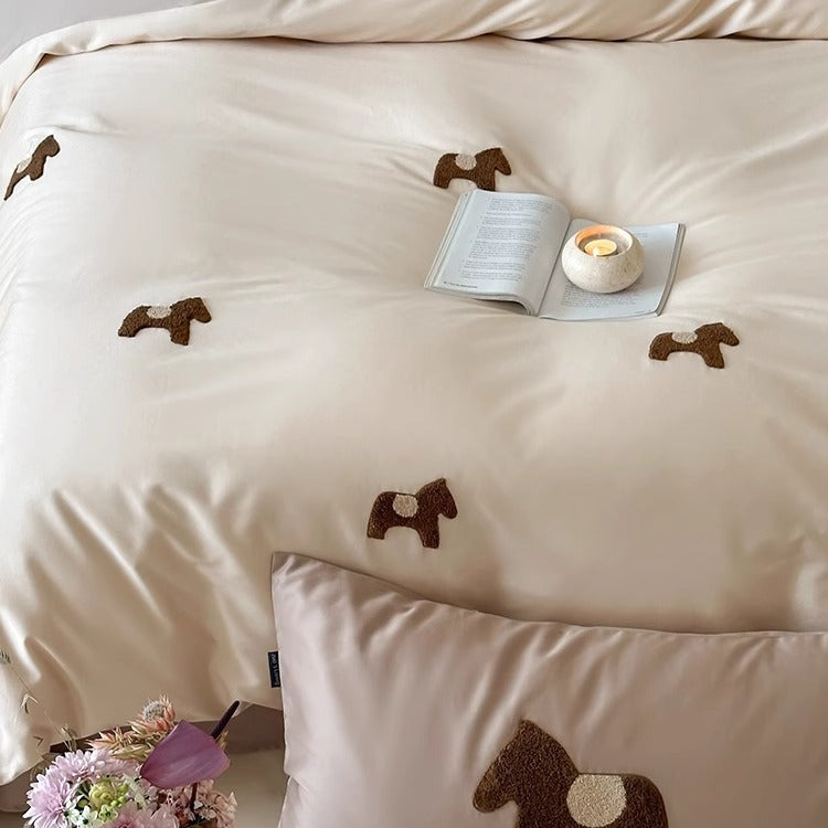 Embroidered Horse Appliqué Sateen Duvet Cover Set with Silky Microfiber Pillow Shams
