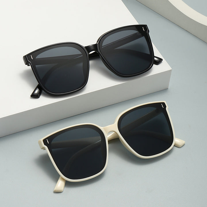 Women's fashion sunglasses with protective UV filter and elegant design Stornfield
