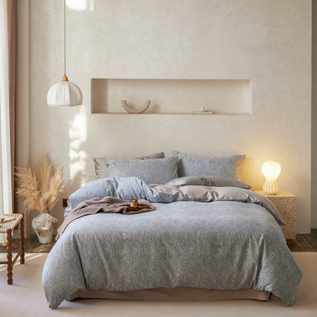 Luxurious cotton satin bedding set with fine jacquard pattern