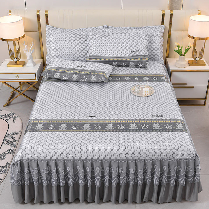 Ladies daybed cover with playful bear motif Stornfield