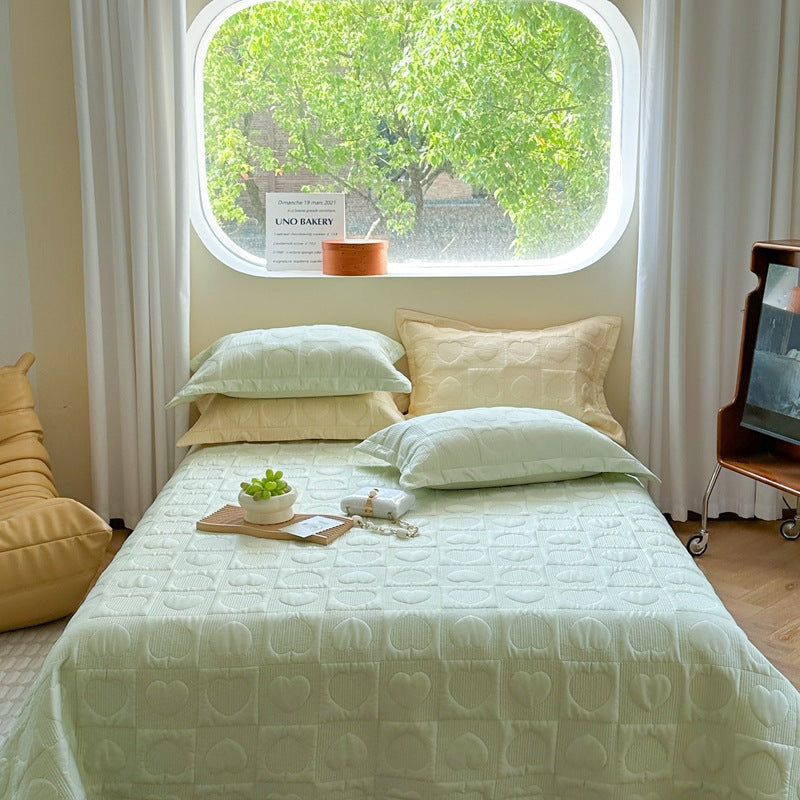 Quilted Heart-Pattern Lightweight Cotton Coverlet Set with Matching Pillow Shams