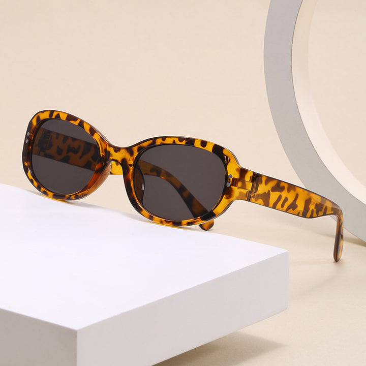 Women's elegant oversized sunglasses with protective UV protection Stornfield