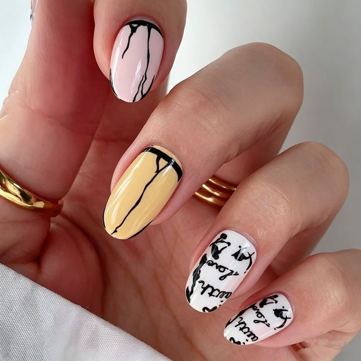 Stylish Line Pattern Artificial Nails Stornfield