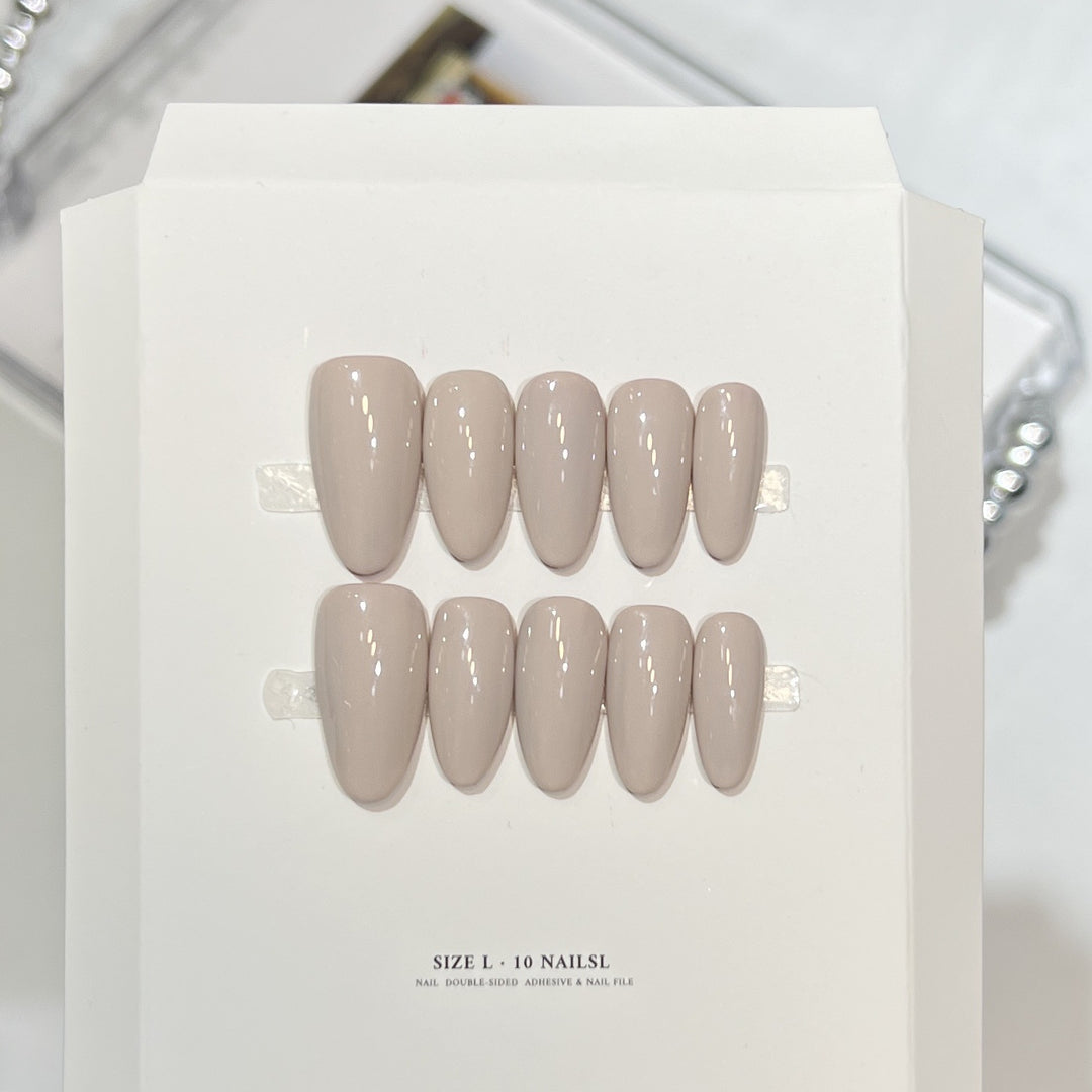 Stiletto Press-On Nail Art Set with Elegant French Tips Stornfield
