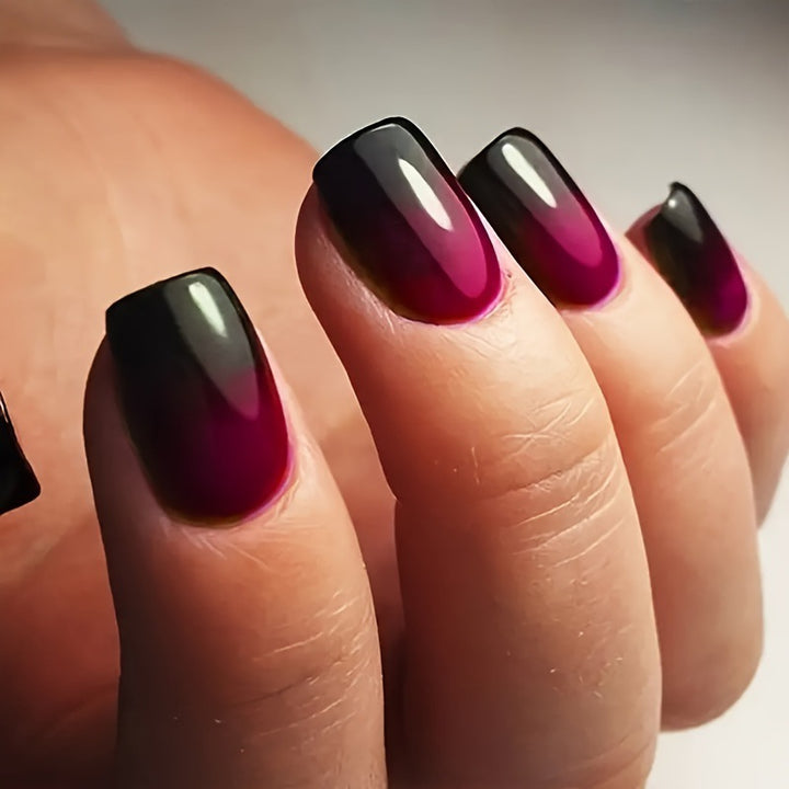 Glittery Ombre Nail Set Stornfield