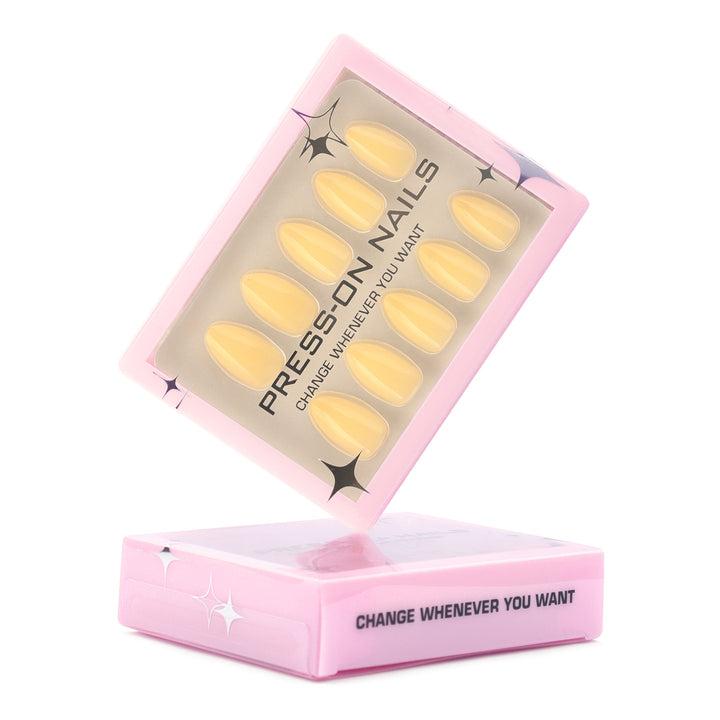 Luxurious artificial nails in elegant stiletto design Stornfield