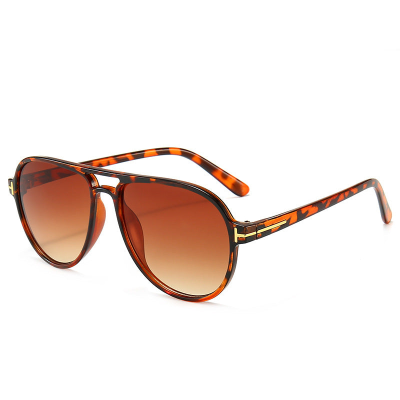 Elegant Aviator-Style Sunglasses Stornfield